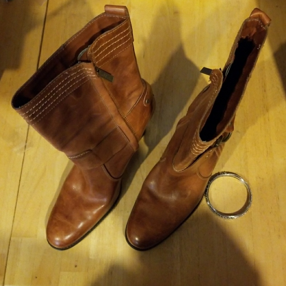 NEW.  Harley Davidson Boots.